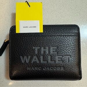 Marc Jacobs THE WALLET-Black Leather Textured Wallet, 100% Authentic, NWT